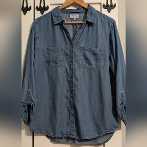 Chambray Button-Up Sleeve top